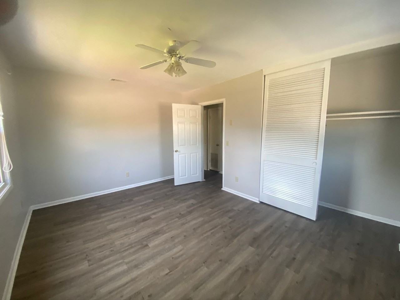 312 S Zetterower Ave - Photo 2 of 8