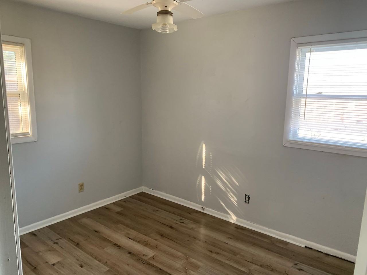 312 S Zetterower Ave - Photo 4 of 8