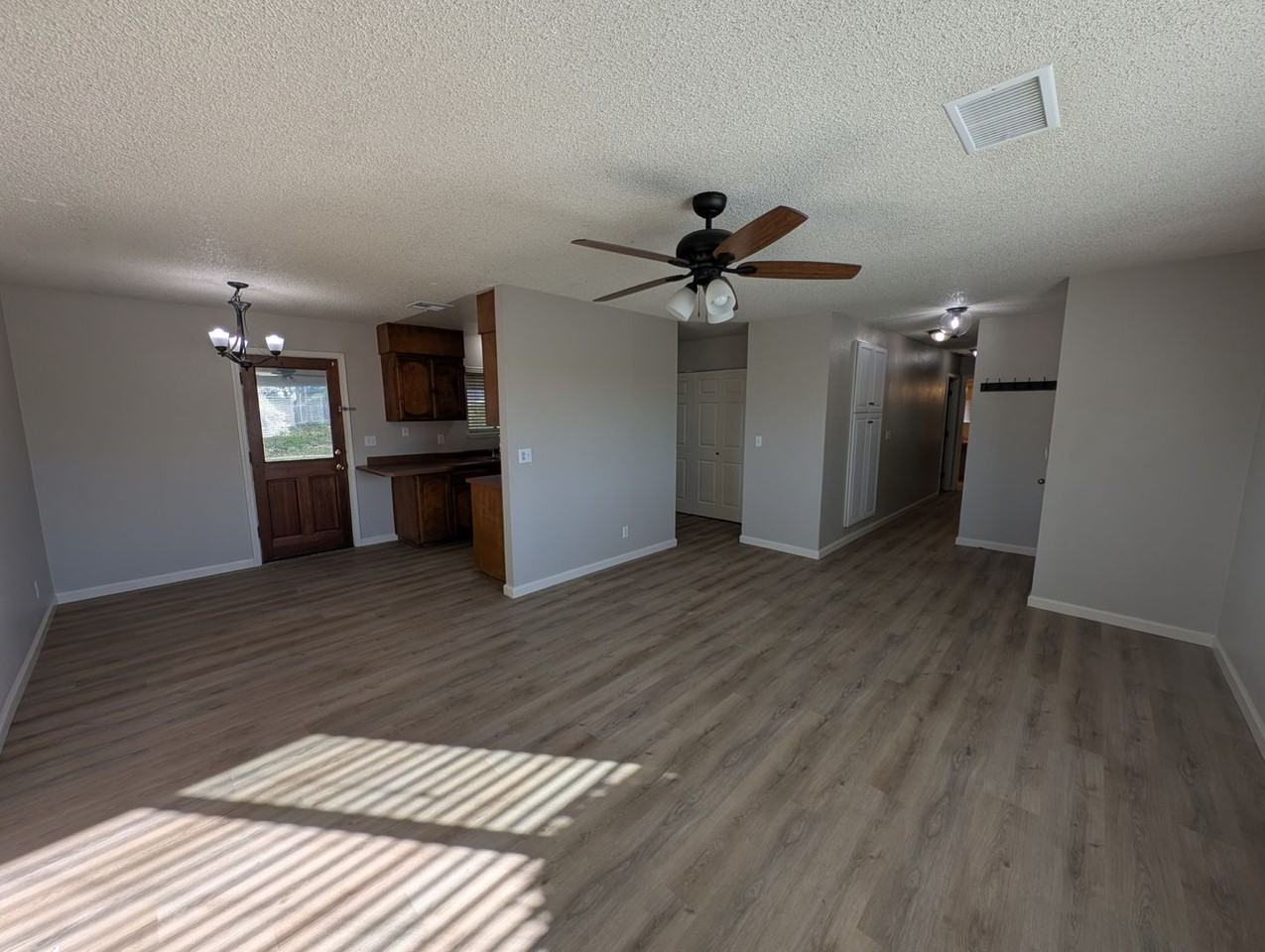 5424 Valleyridge Dr - Photo 5 of 22