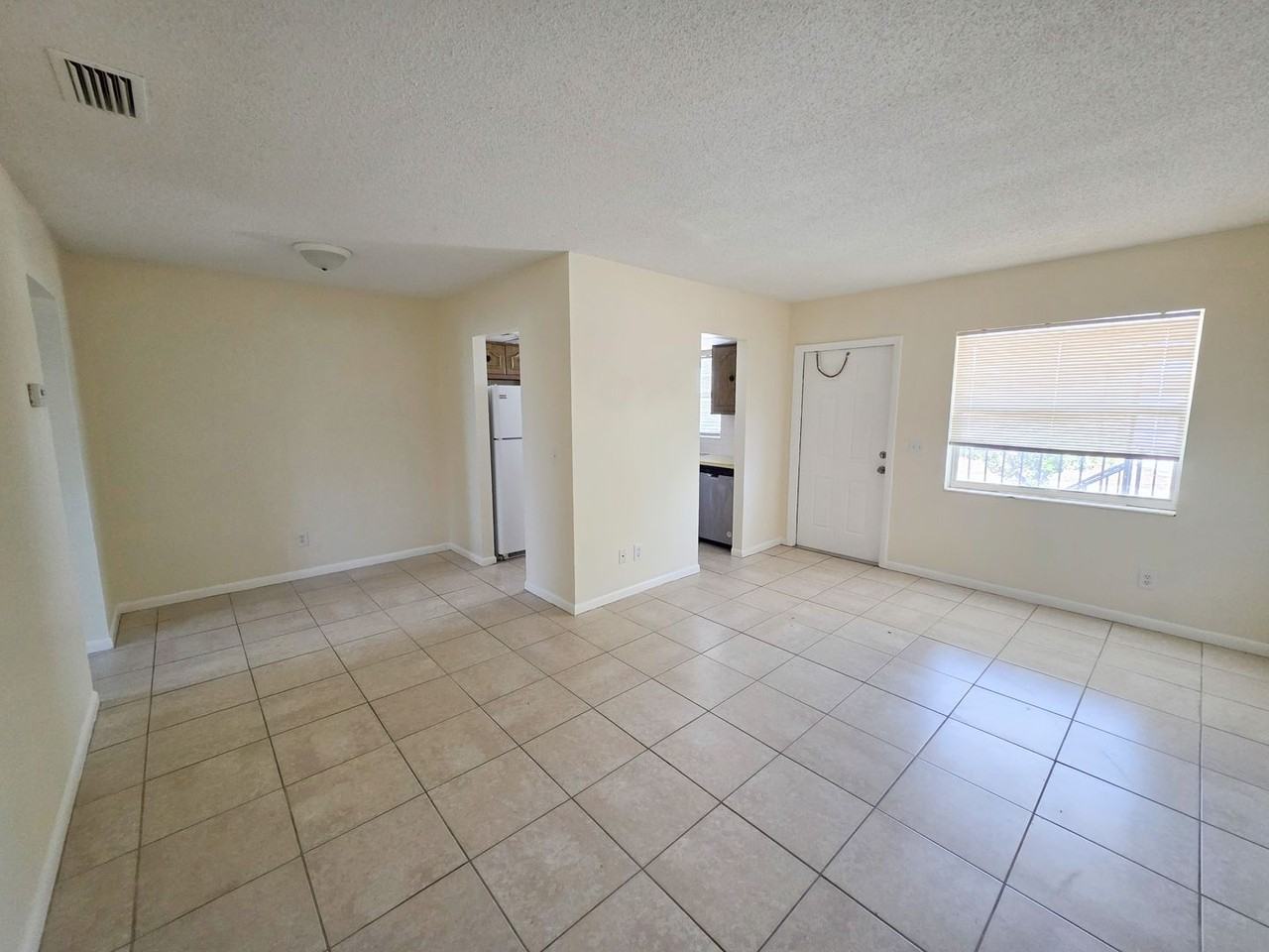 1655 Highland Ave - Photo 6 of 10