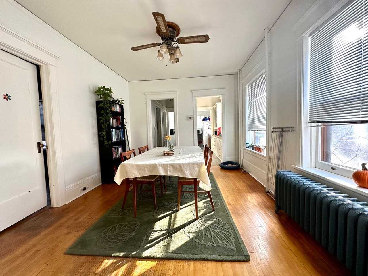 1026 E 4th St #C - Photo 3 of 14