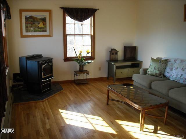 5 Adams Ln - Photo 2 of 9