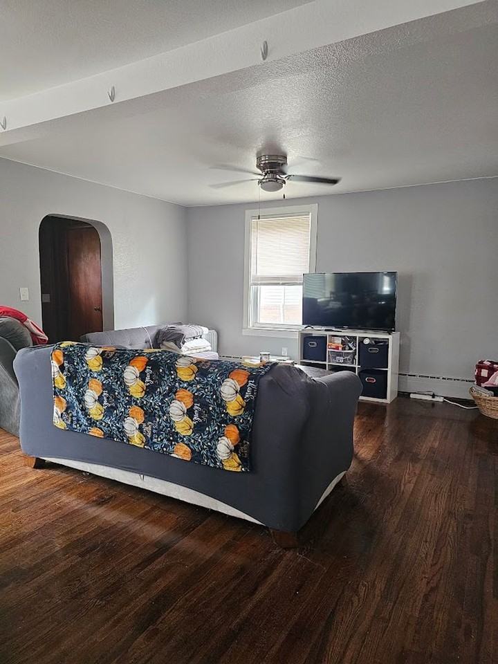 806 Napoleon Rd - Photo 4 of 36