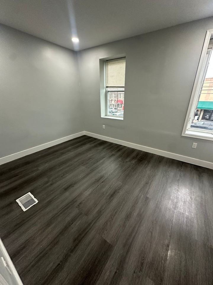 1325 S 21st St - Photo 2 of 20