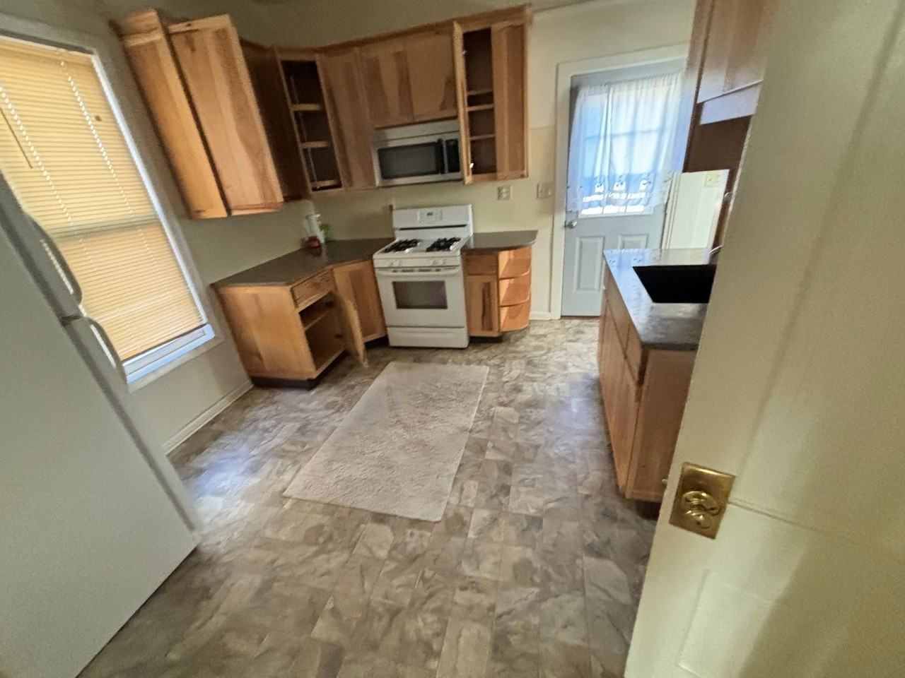 505 E Fremont St - Photo 2 of 6