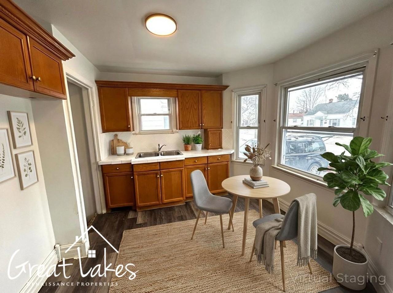 22461 Gascony Ave - Photo 3 of 10