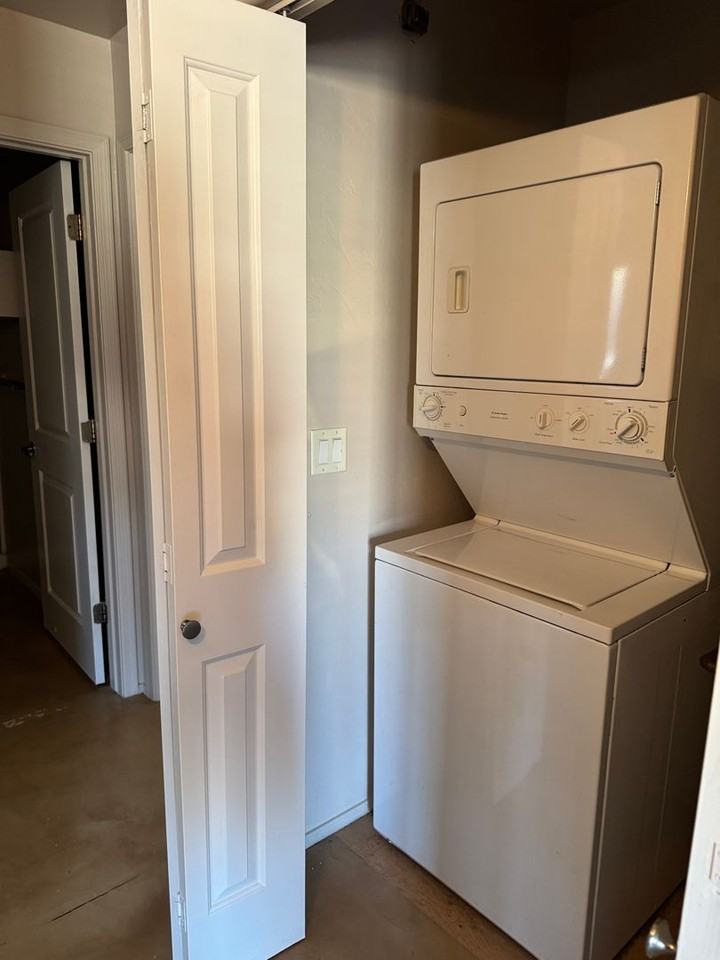 4084 N 1st Ave #1 - Photo 4 of 5