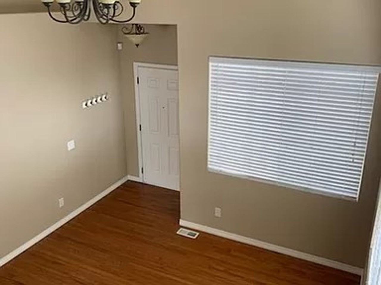 2280 Pinyon Jay Dr - Photo 7 of 39