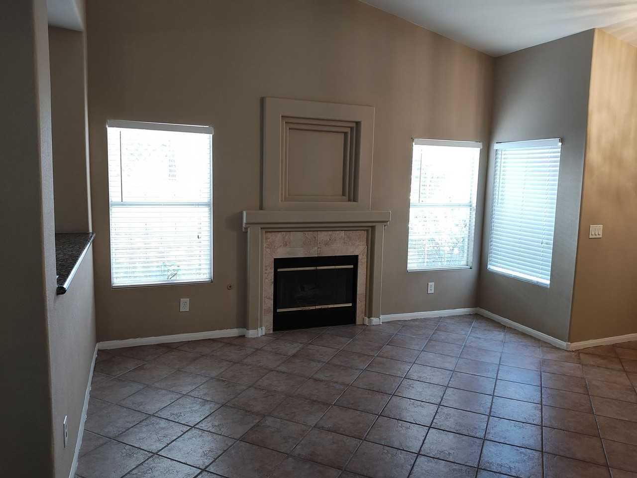 3743 Morning Canyon St - Photo 5 of 14