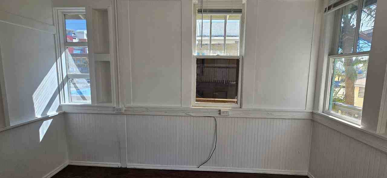 709 Ora St - Photo 3 of 6