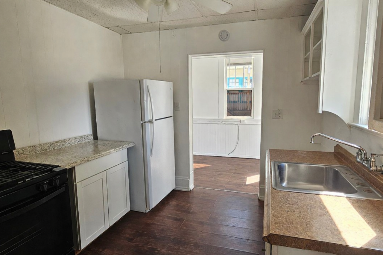 709 Ora St - Photo 4 of 6