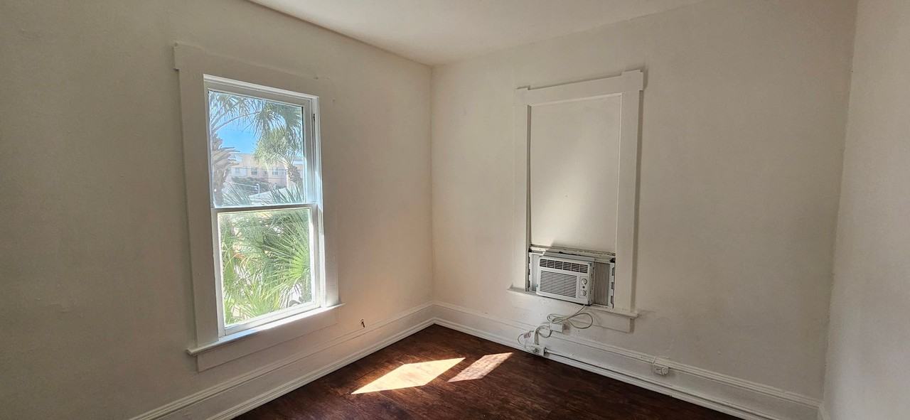 709 Ora St - Photo 5 of 6