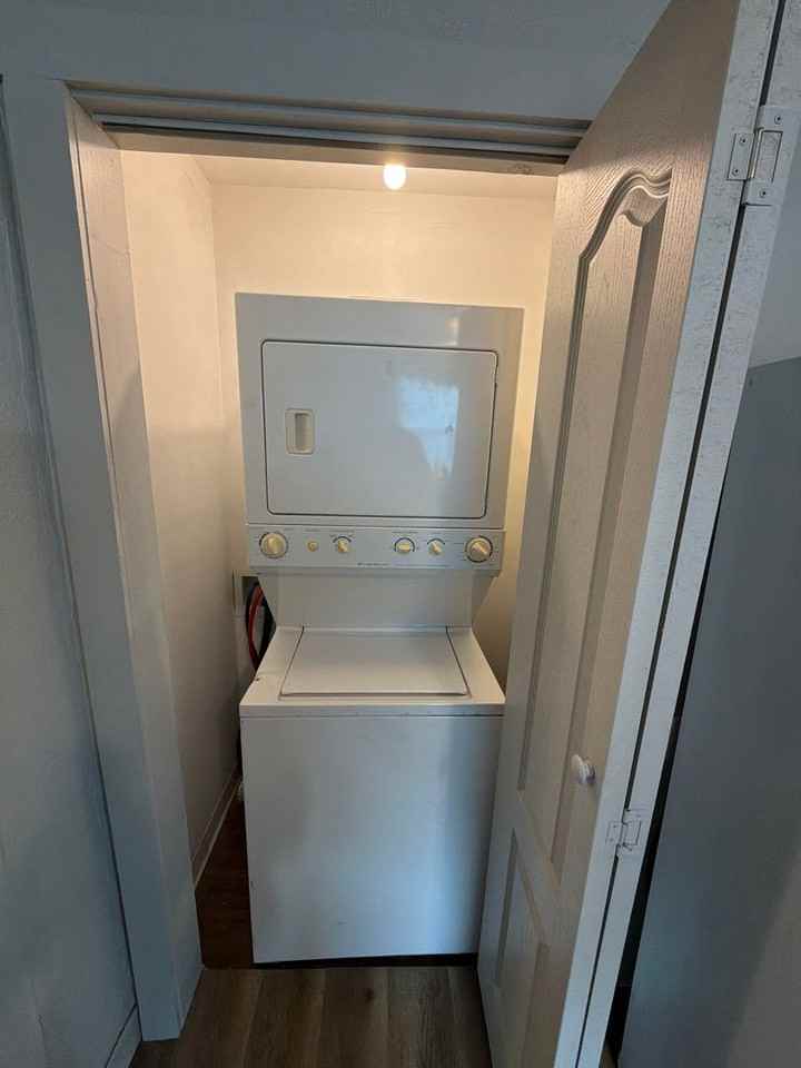 3006 W Water St - Photo 5 of 8