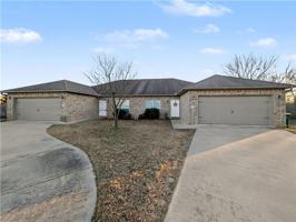 featured image of 862 Oakwood Ct