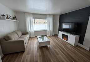 featured image of 249 249 - 255 Parkview Blvd