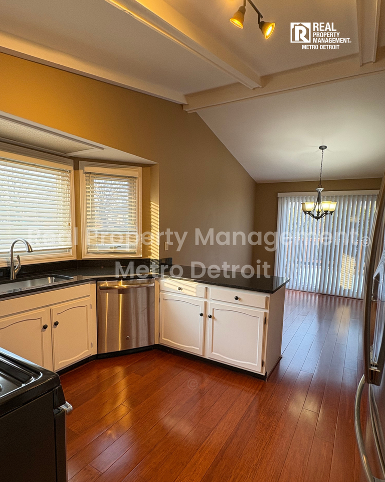 2090 Cumberland Rd - Photo 6 of 24