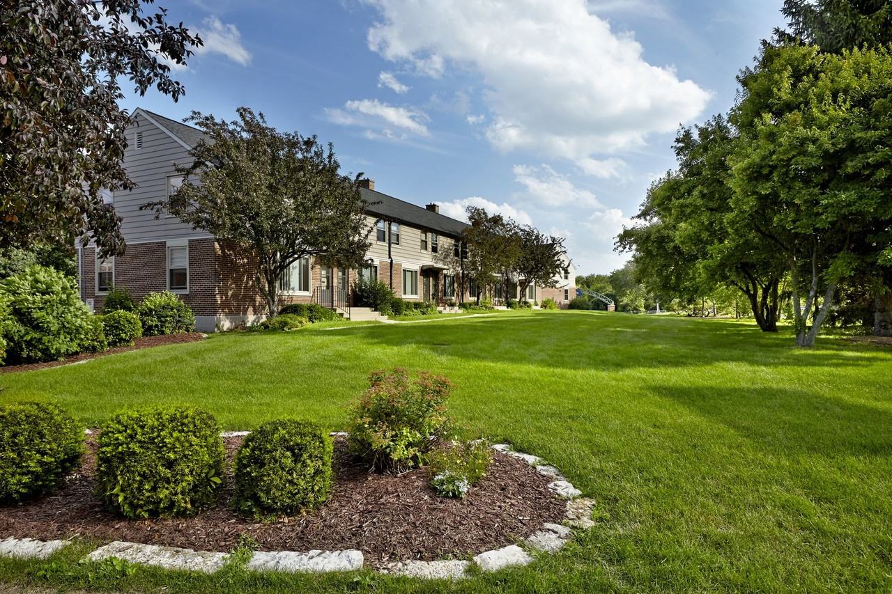 Story - Photo 2 of 9