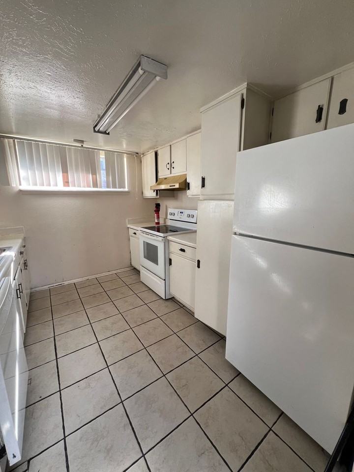 1831 Warringwood Dr ##C4 - Photo 7 of 19