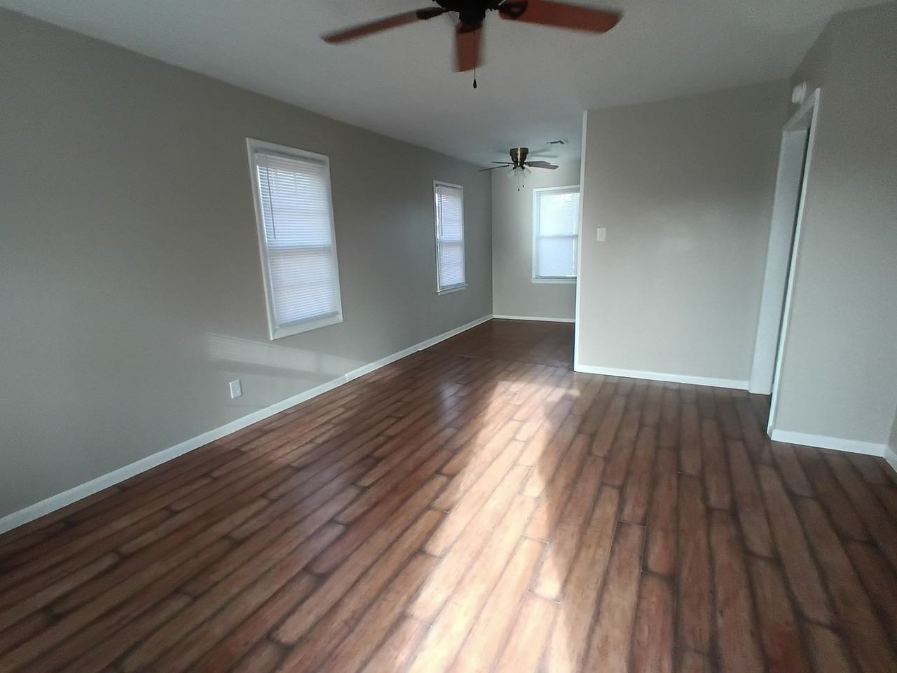 761 E Rose Dr - Photo 4 of 16