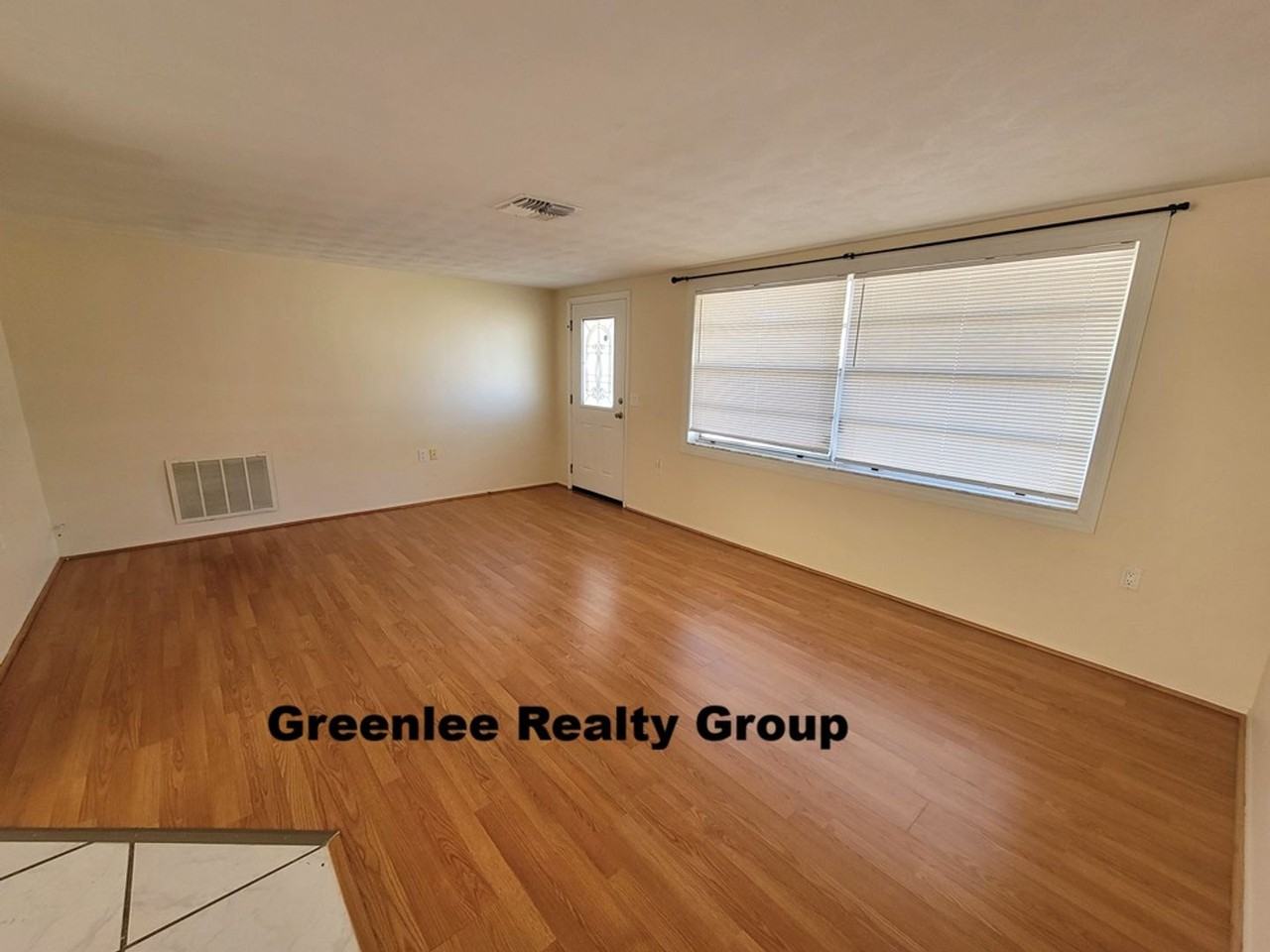 5912 Della Dr - Photo 4 of 24