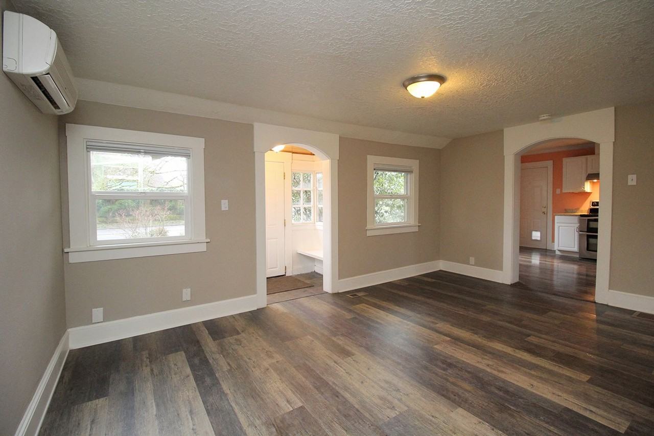 5325 N Fessenden St - Photo 6 of 26