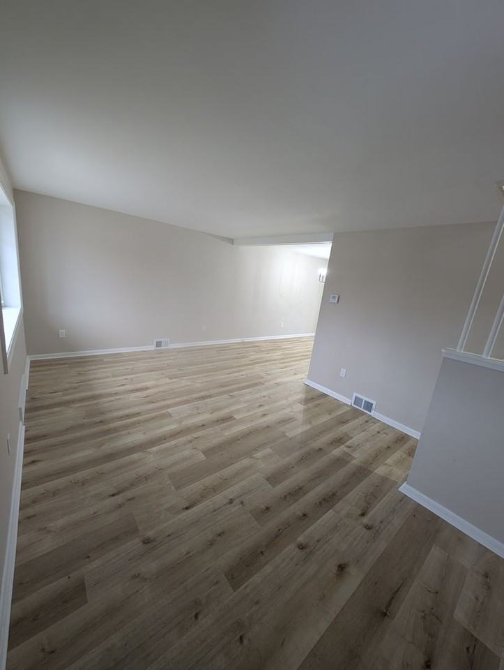 592 Guylyn Dr - Photo 2 of 16