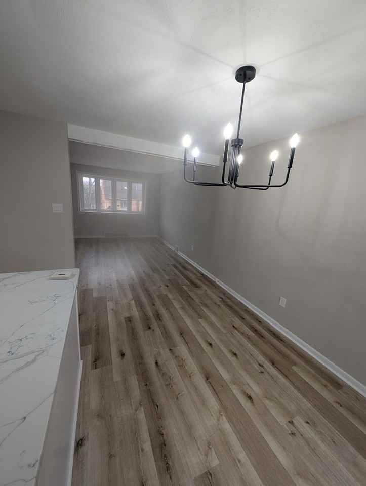 592 Guylyn Dr - Photo 4 of 16