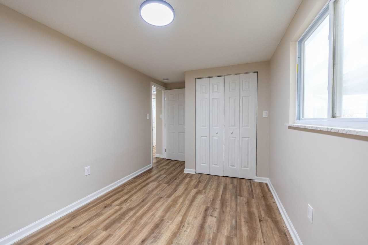 106 Blythe Rd - Photo 7 of 16