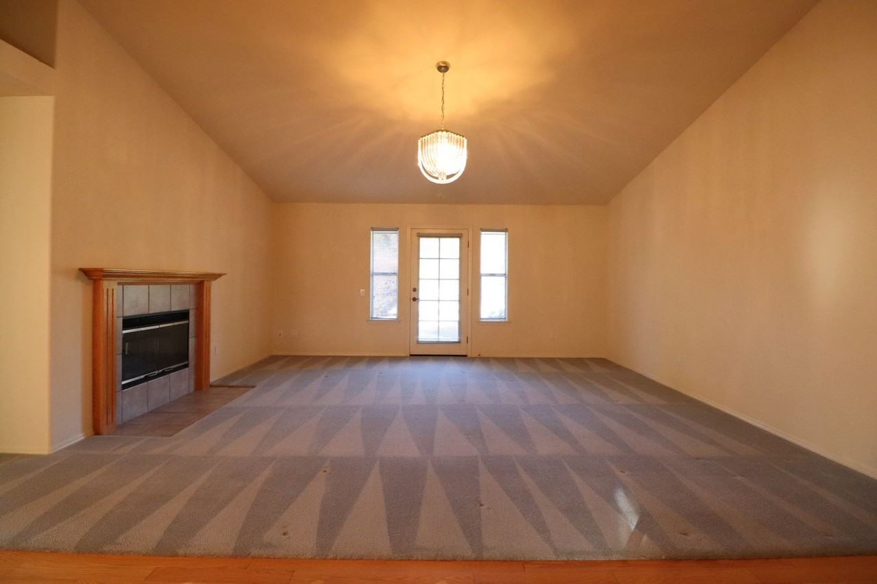 1345 Craig Dr - Photo 2 of 22