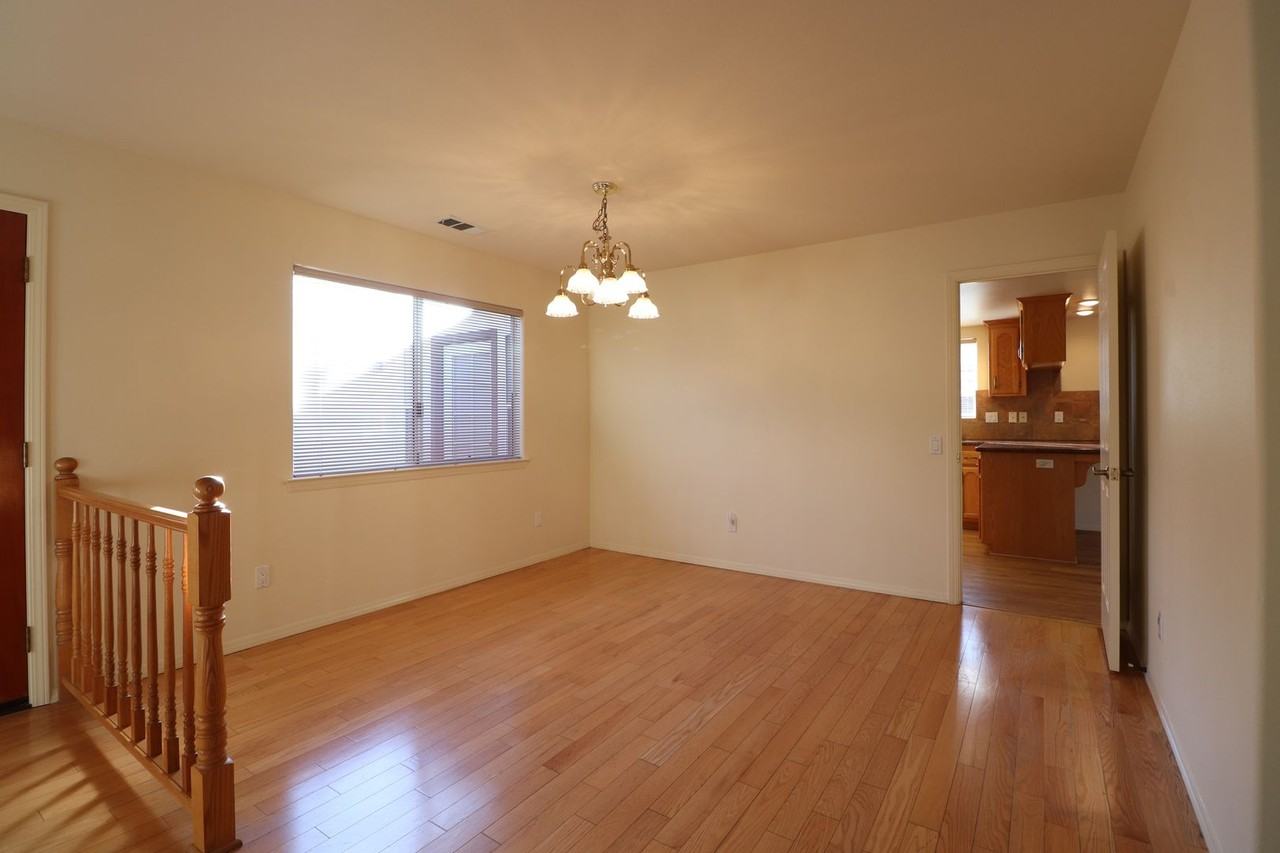 1345 Craig Dr - Photo 4 of 22