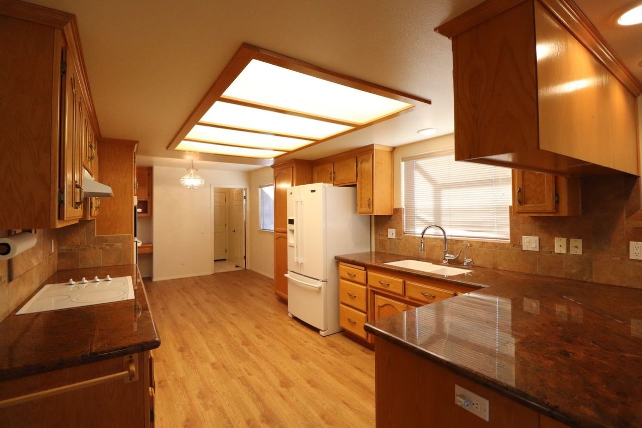 1345 Craig Dr - Photo 7 of 22