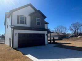 featured image of 41 Country Cir