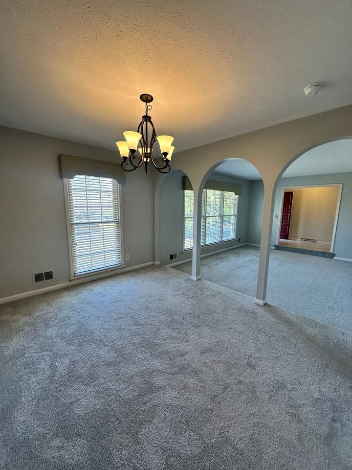 3909 San Marcos Rd - Photo 5 of 36