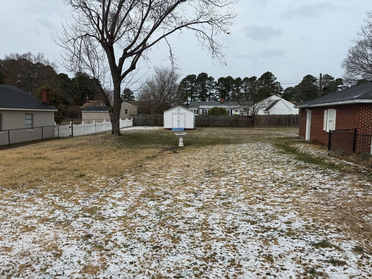 8276 Franklin Ln - Photo 3 of 23