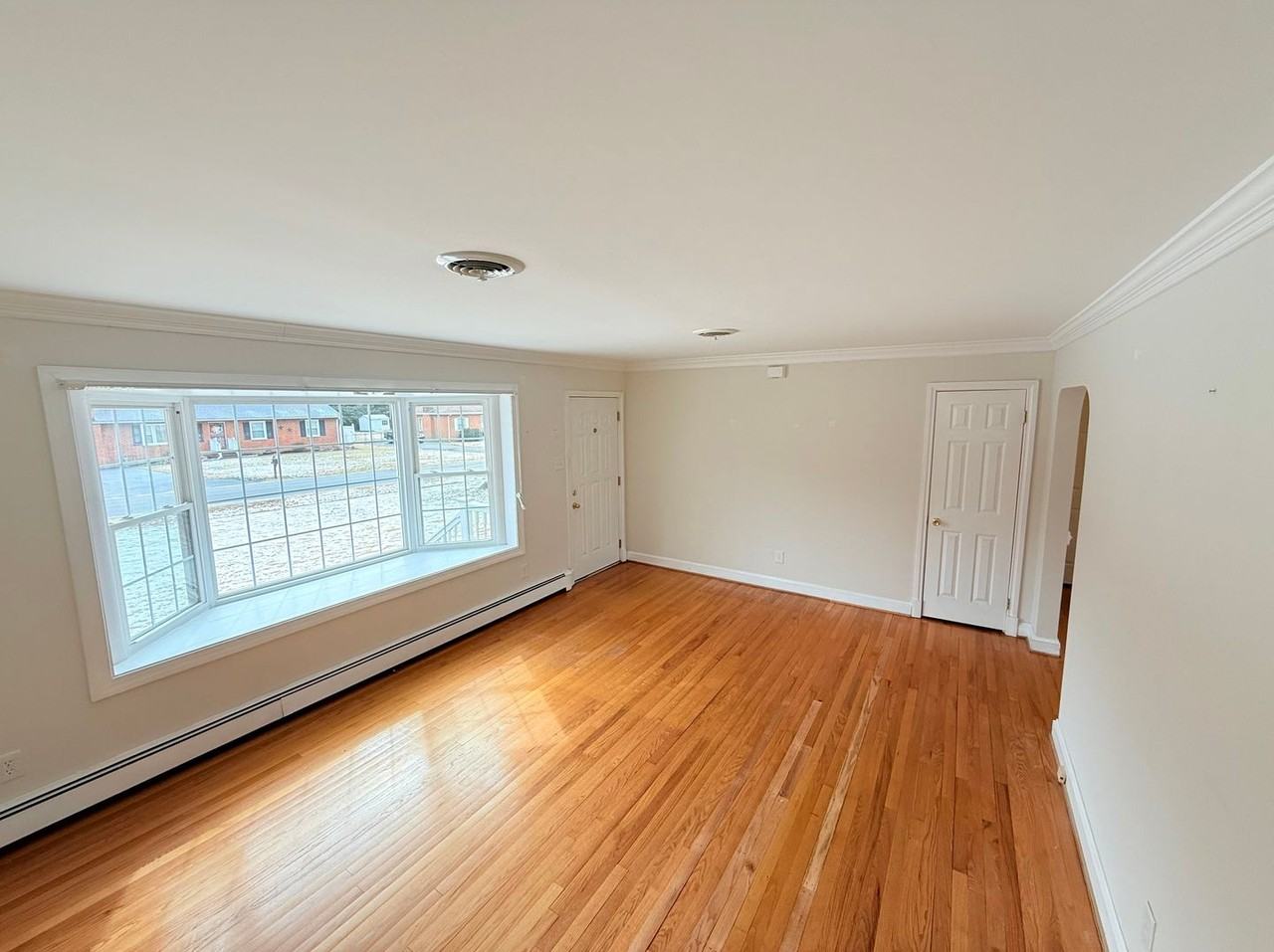 8276 Franklin Ln - Photo 6 of 23