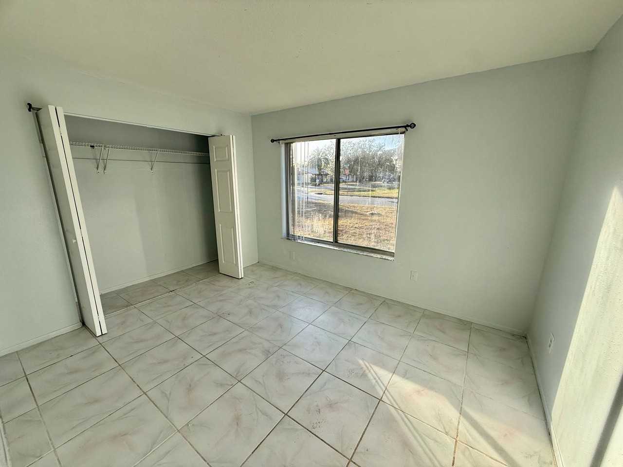 10159 Crown Ct - Photo 5 of 14