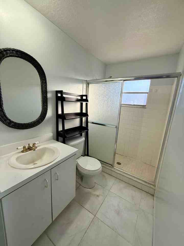 10159 Crown Ct - Photo 6 of 14