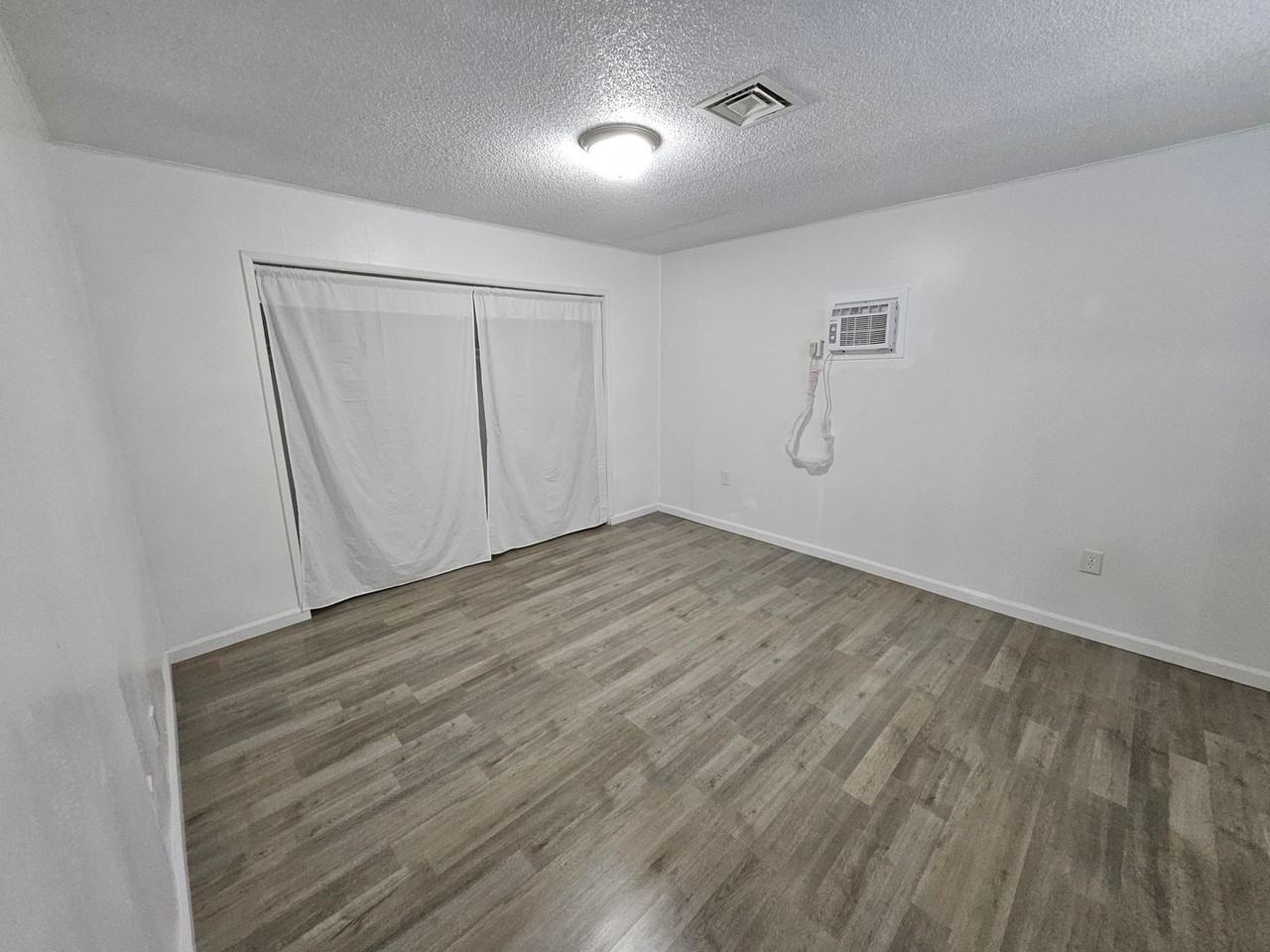 1774 Coronel Dr - Photo 7 of 8