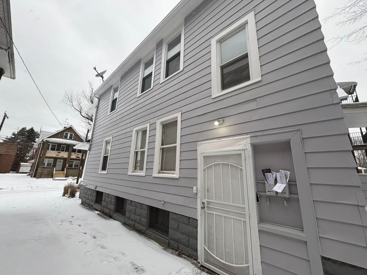 15624 Halliday Ave - Photo 3 of 18