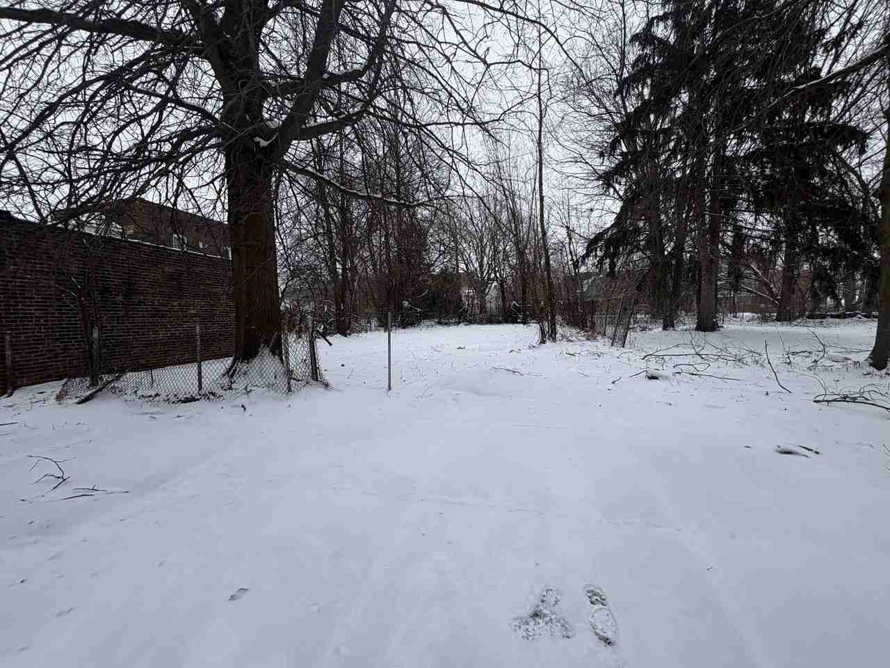 15624 Halliday Ave - Photo 4 of 18