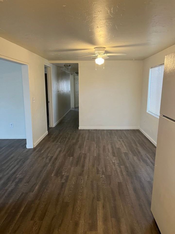 102 E Bayberry Dr - Photo 6 of 15