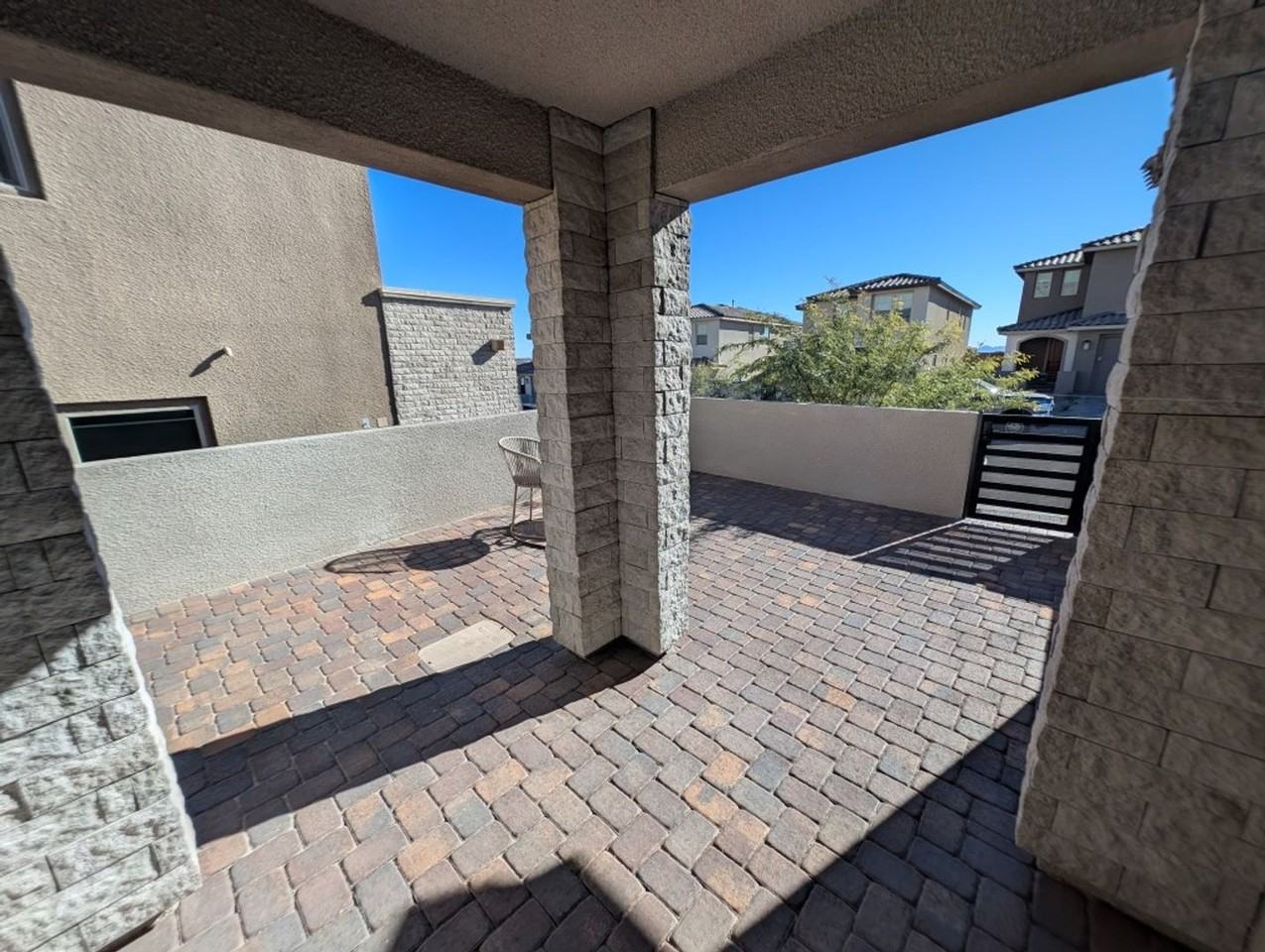 11816 River Hawk Ave - Photo 2 of 40