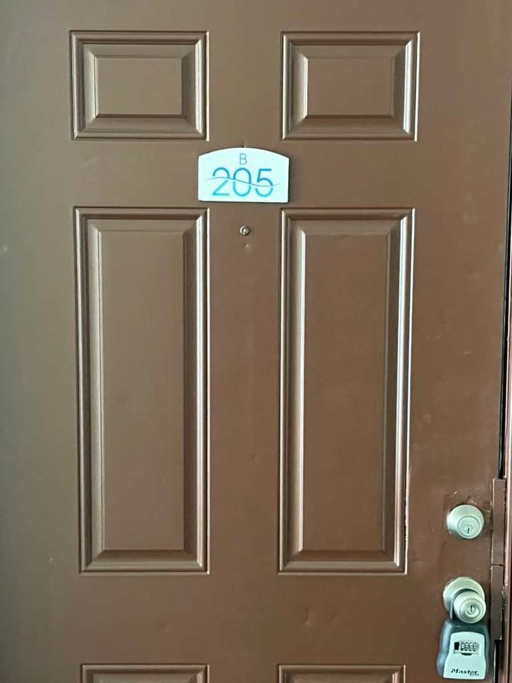 15225 NE 6 AveApt B205 #B205 - Photo 3 of 39