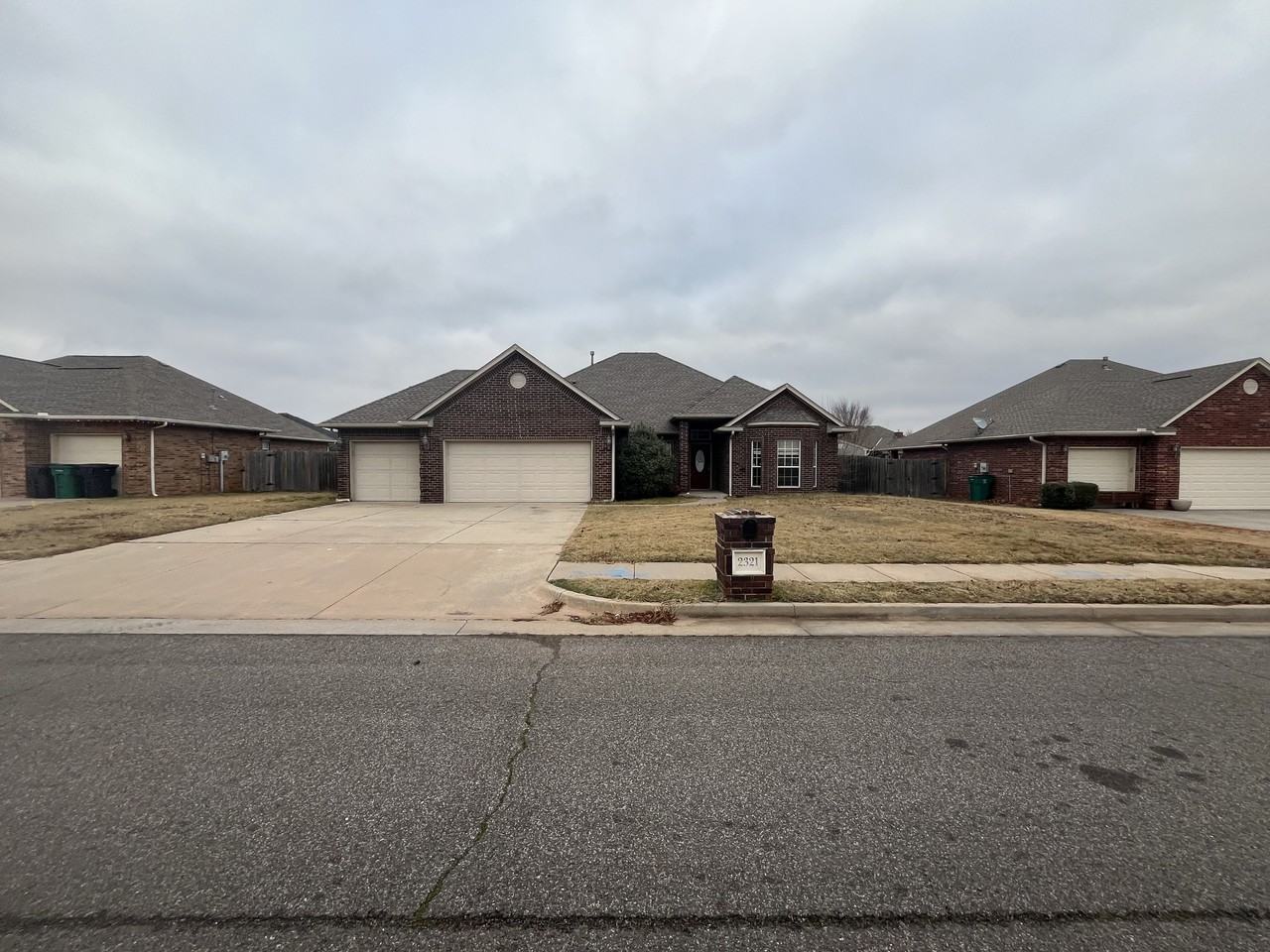 2321 Sw 94th St #1 - Photo 2 of 36