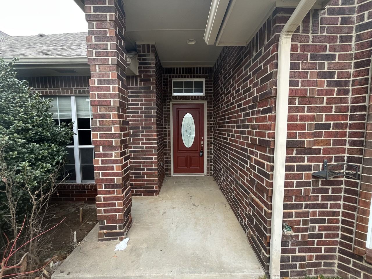 2321 Sw 94th St #1 - Photo 3 of 36