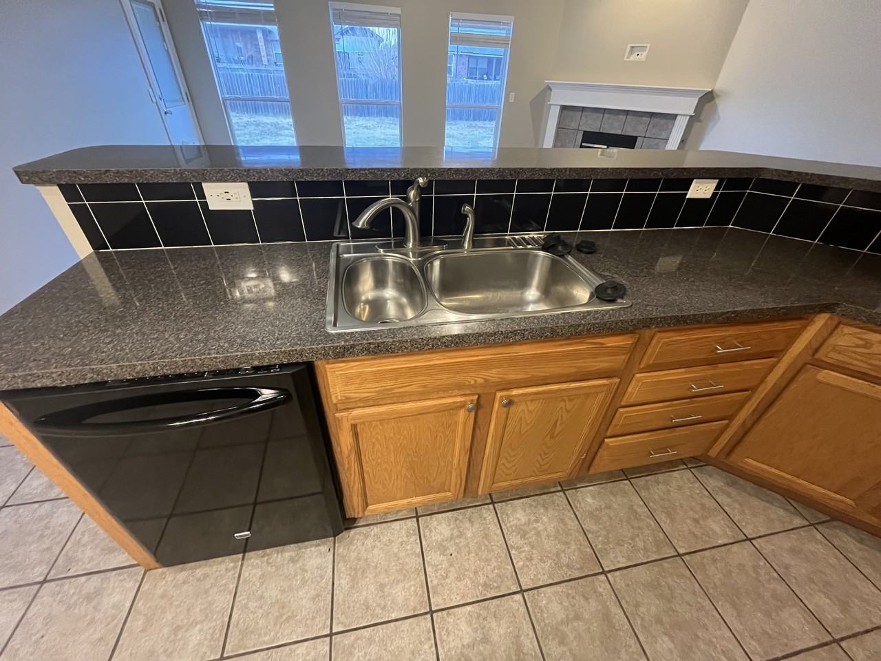 2321 Sw 94th St #1 - Photo 6 of 36