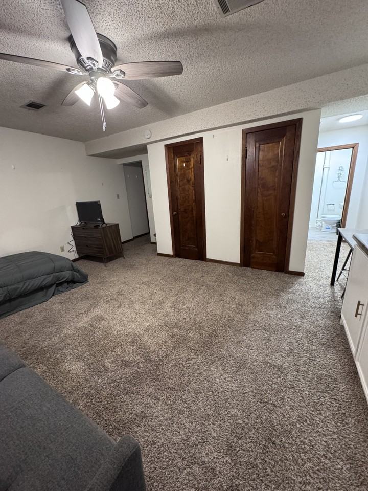 535 Flats - 10535 N. Minden Ave #10 - Photo 3 of 8