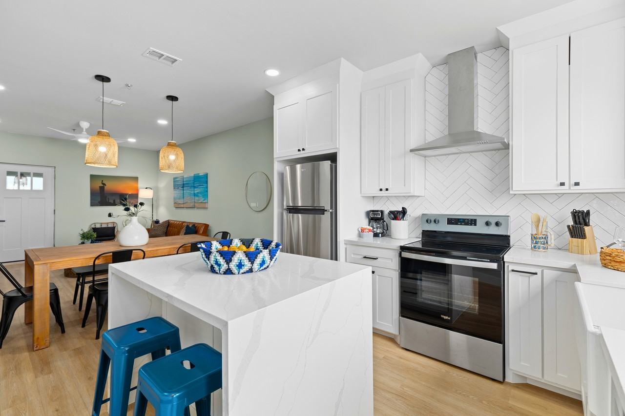 111 W Sunny Isle St #402 - Photo 3 of 50