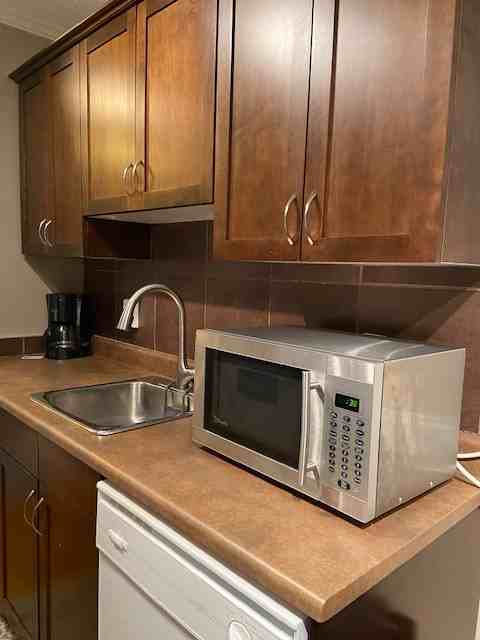 10633 81 Avenue - Photo 7 of 19