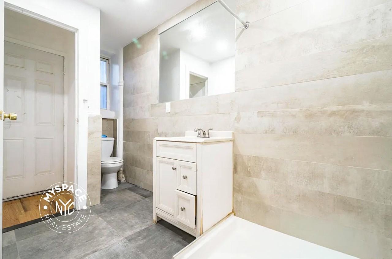 2350 Pacific St #1 - Photo 7 of 7